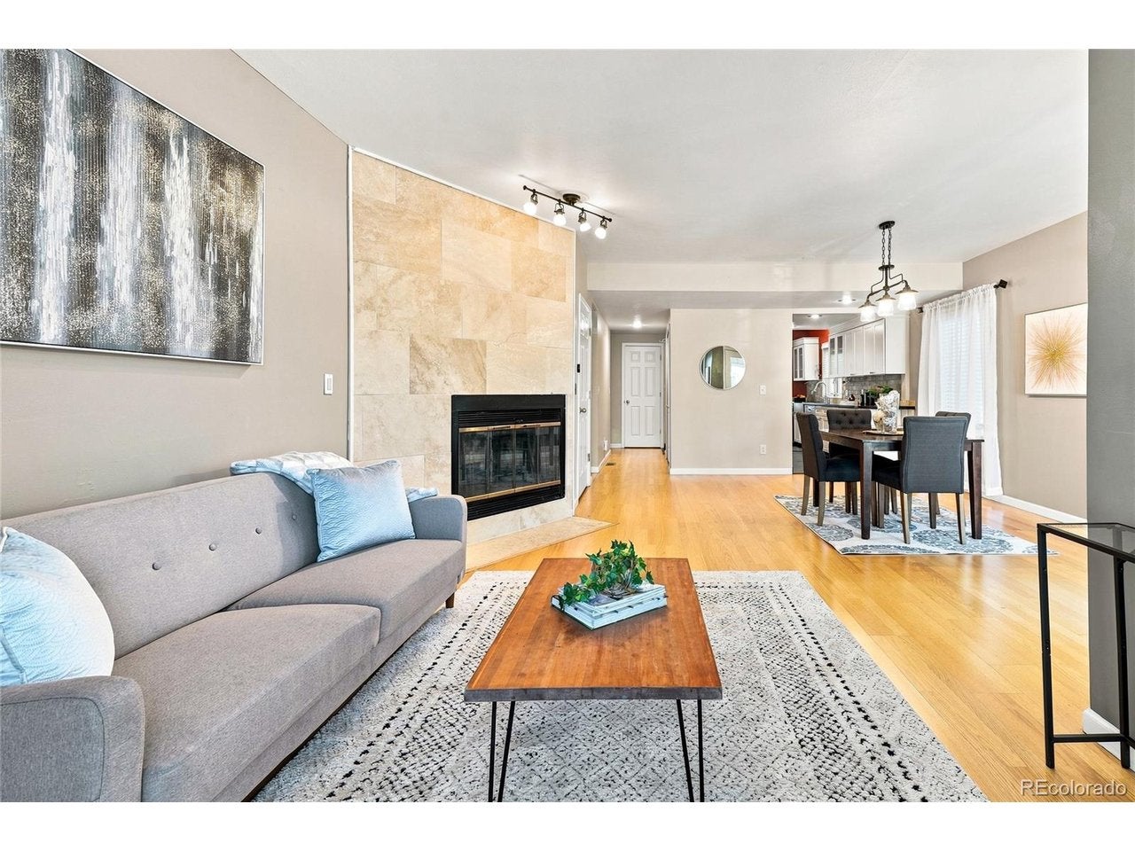 690 Pennsylvania St, Denver, CO 80203