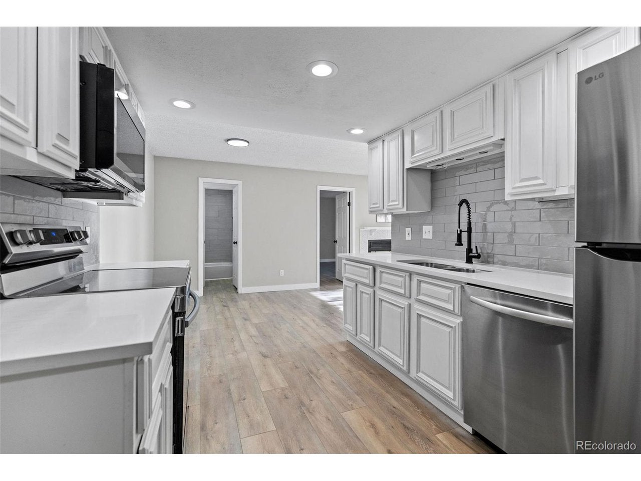 2318 S Troy St, Aurora, CO 80014 photo
