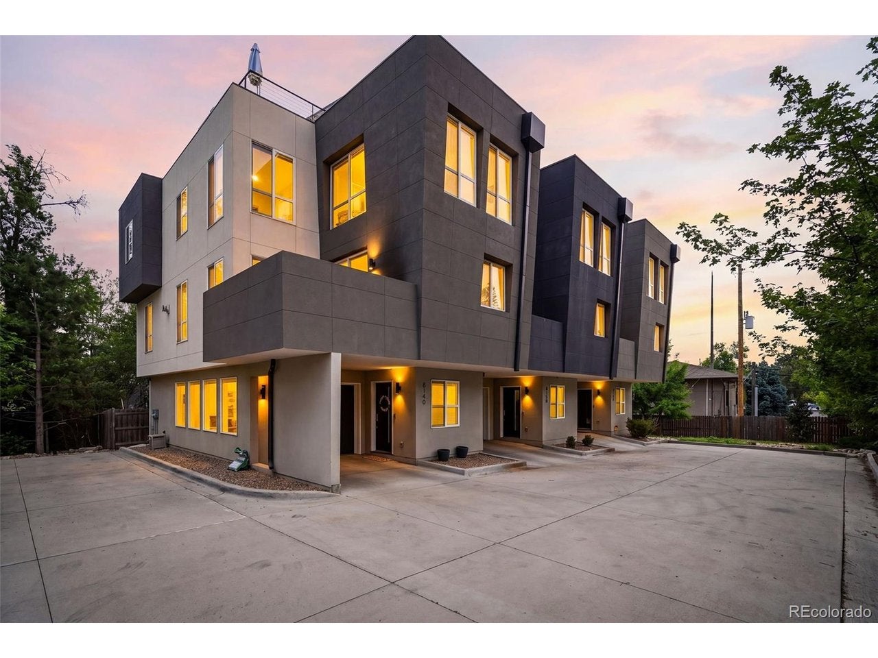 8150 10 Ave, Lakewood, CO 80214