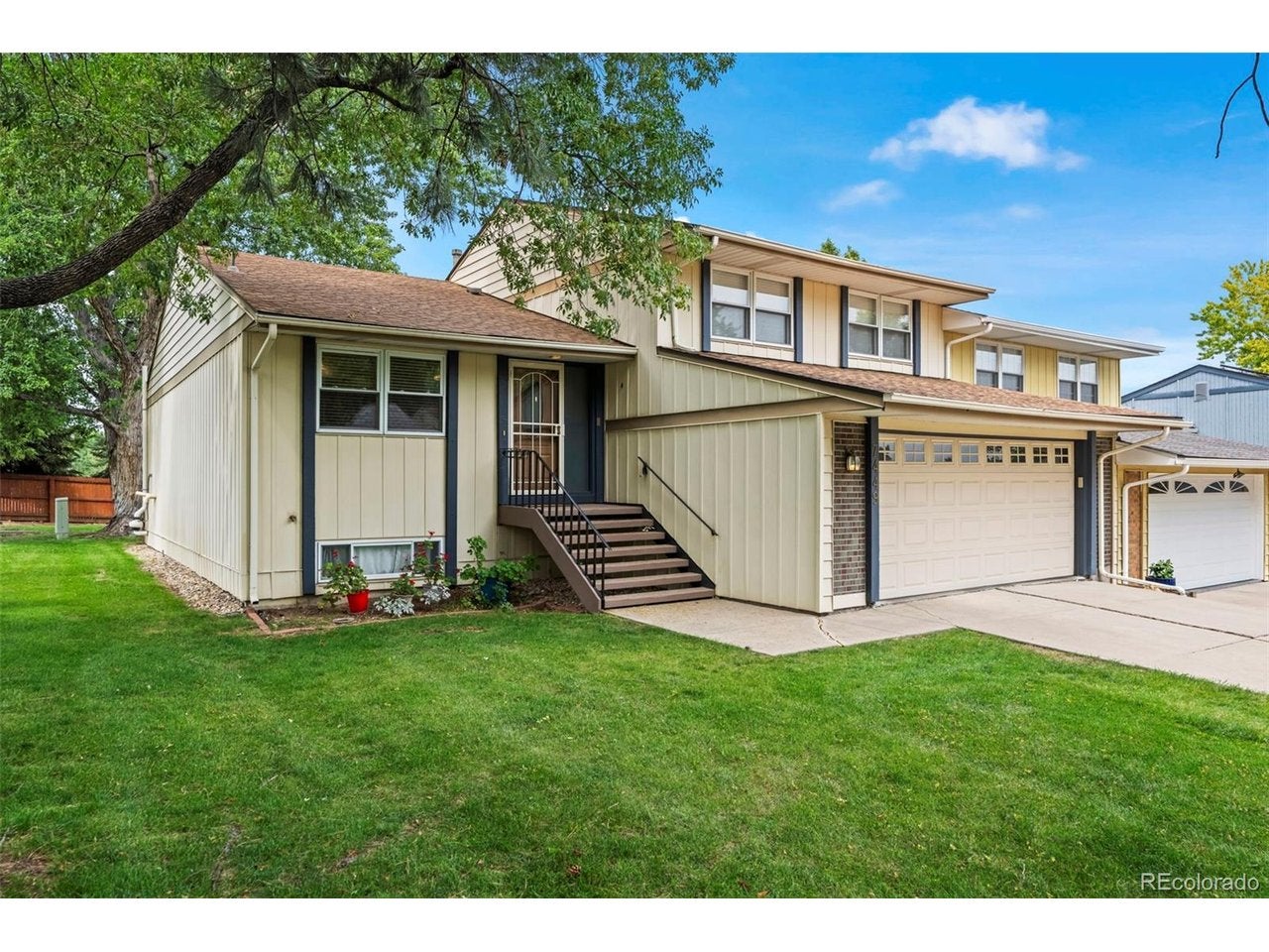 7449 W Maple Dr, Lakewood, CO 80226 photo