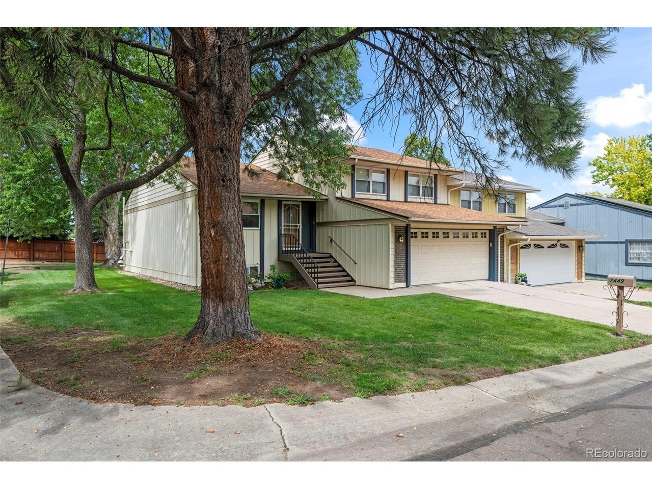 7449 W Maple Dr, Lakewood, CO 80226 photo