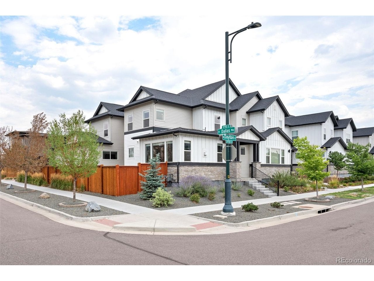 9751 E 62 Dr, Denver, CO 80238 photo