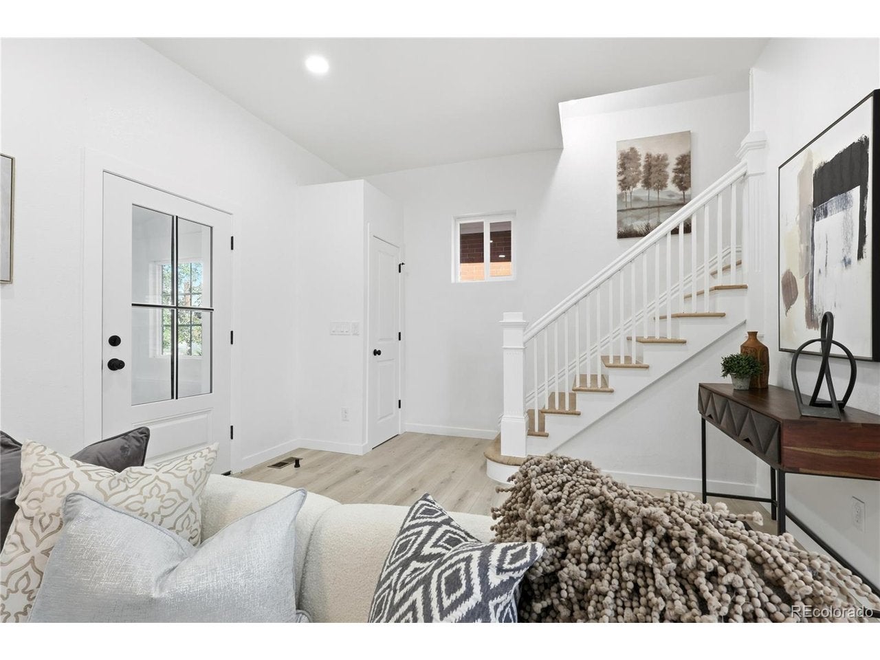 662 S Logan St, Denver, CO 80209 photo