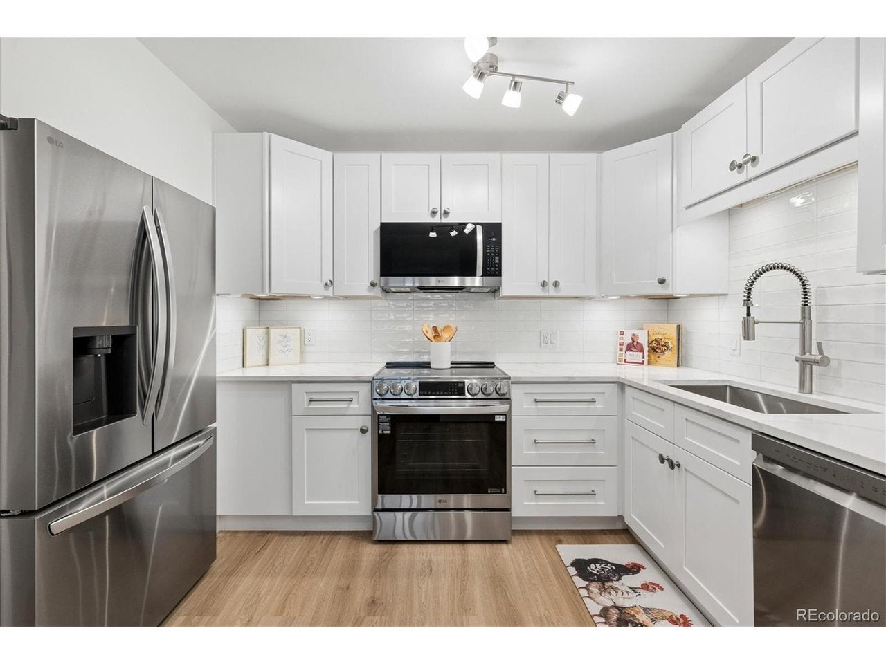 9315 E Center Ave #10 B, Denver, CO 80247 photo