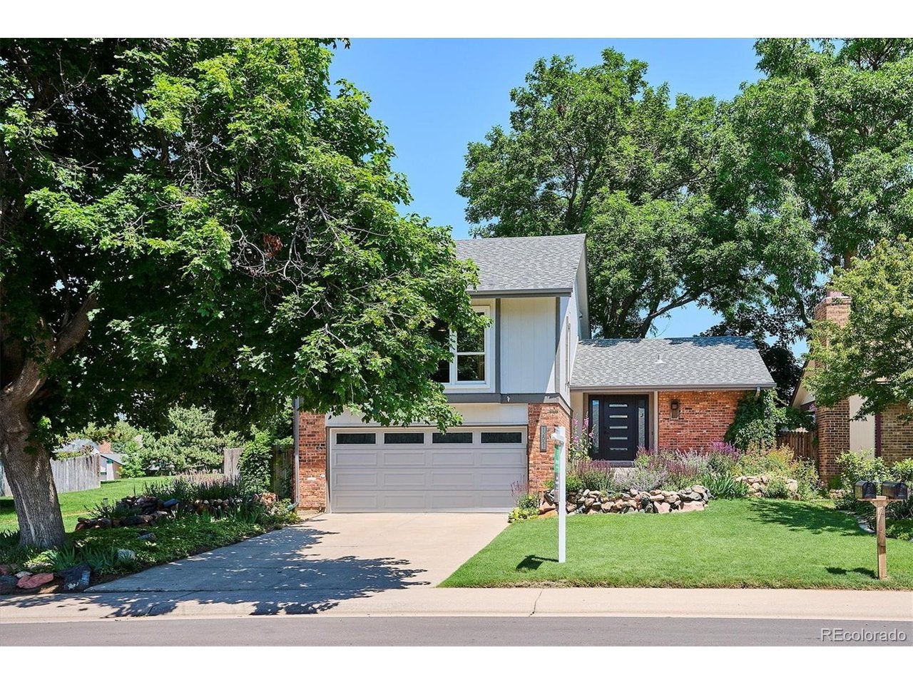 12651 E Bates Cir, Aurora, CO 80014 photo