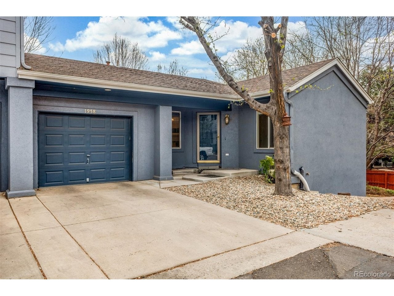 1958 Carretera St, Lakewood, CO 80227