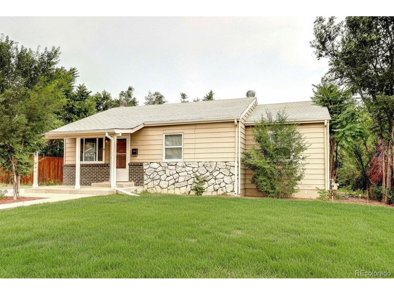 2141 Fir Dr, Thornton, CO 80229
