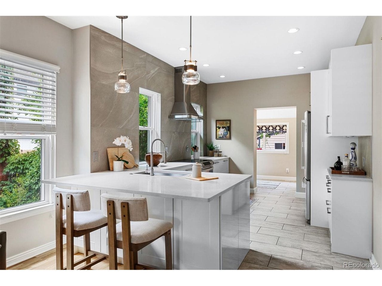 221 Ogden St, Denver, CO 80209