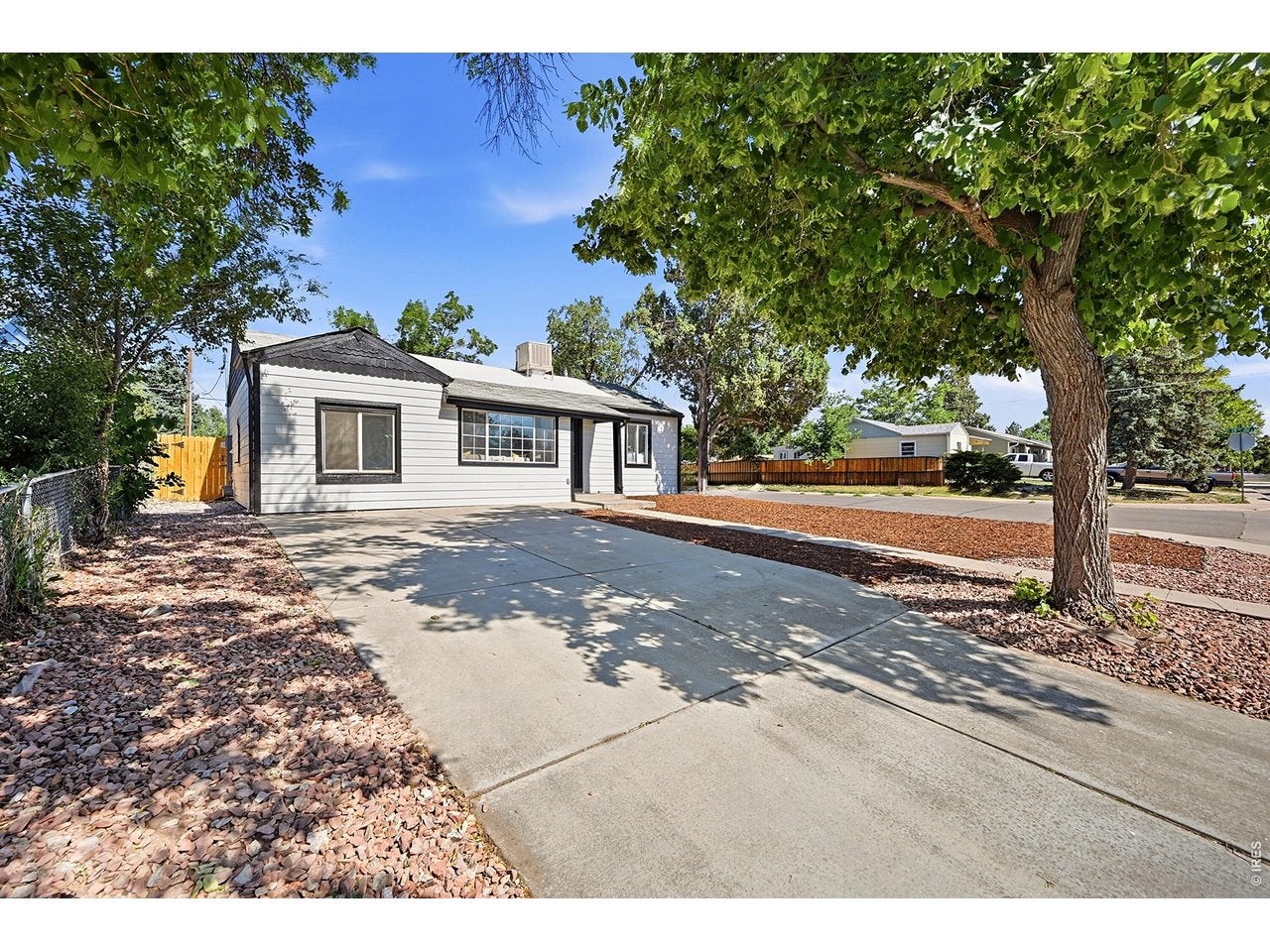 1902 Kenton St, Aurora, CO 80010 photo