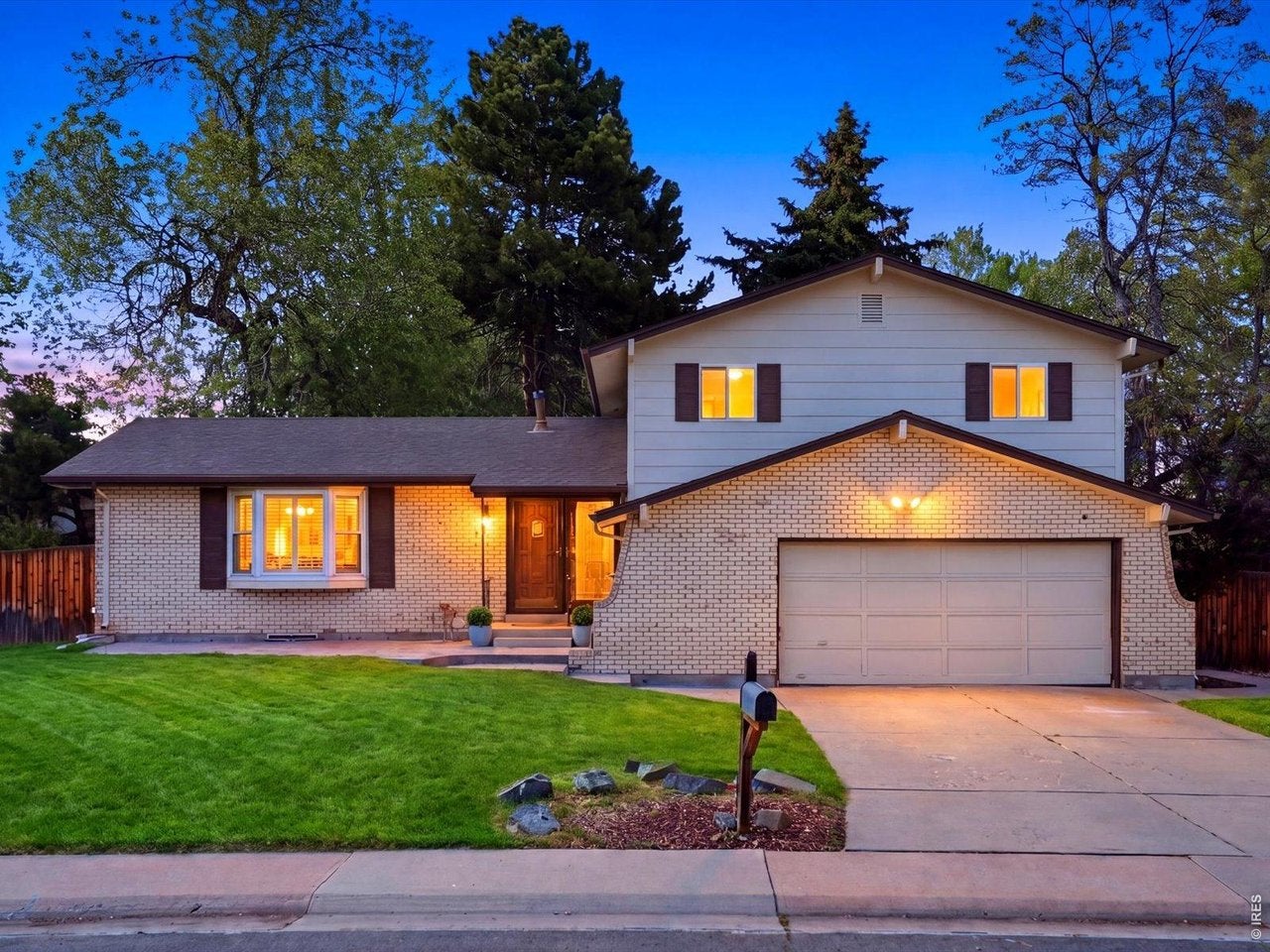 8923 W Warren Dr, Lakewood, CO 80227 photo