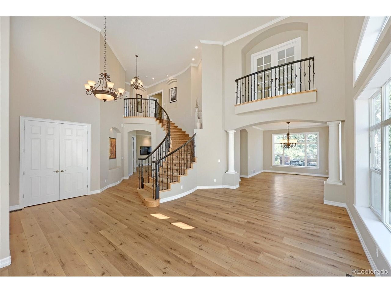 9969 Longview Dr, Lone Tree, CO 80124 photo
