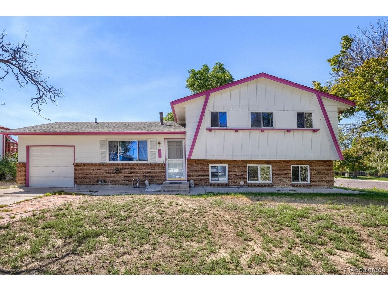 419 Lima Cir, Aurora, CO 80012