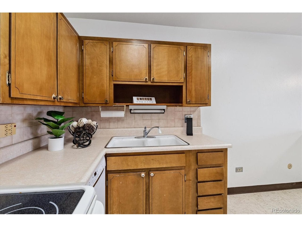 610 S Clinton St #10 B, Denver, CO 80247 photo