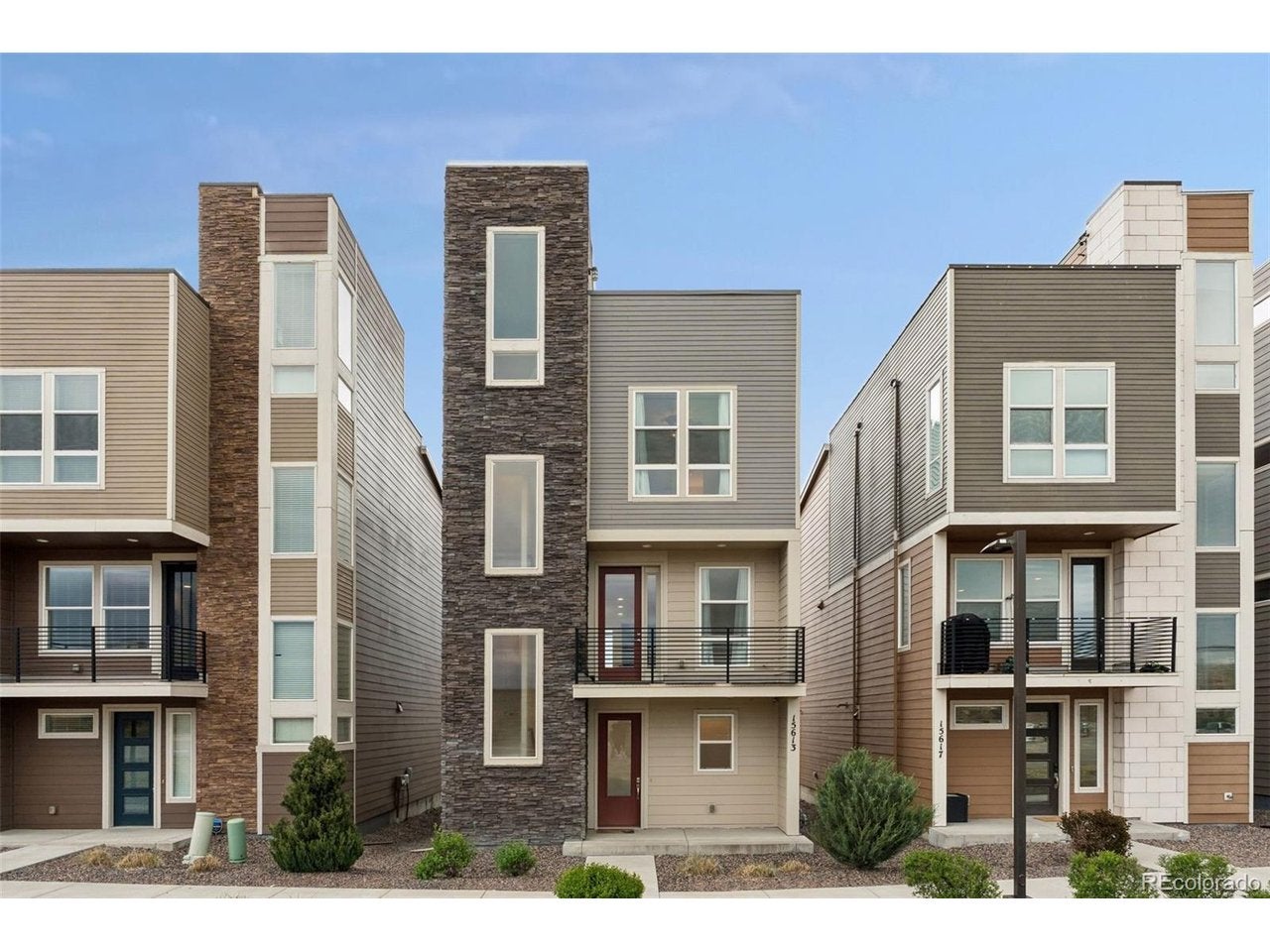 15613 Broncos Pl, Englewood, CO 80112
