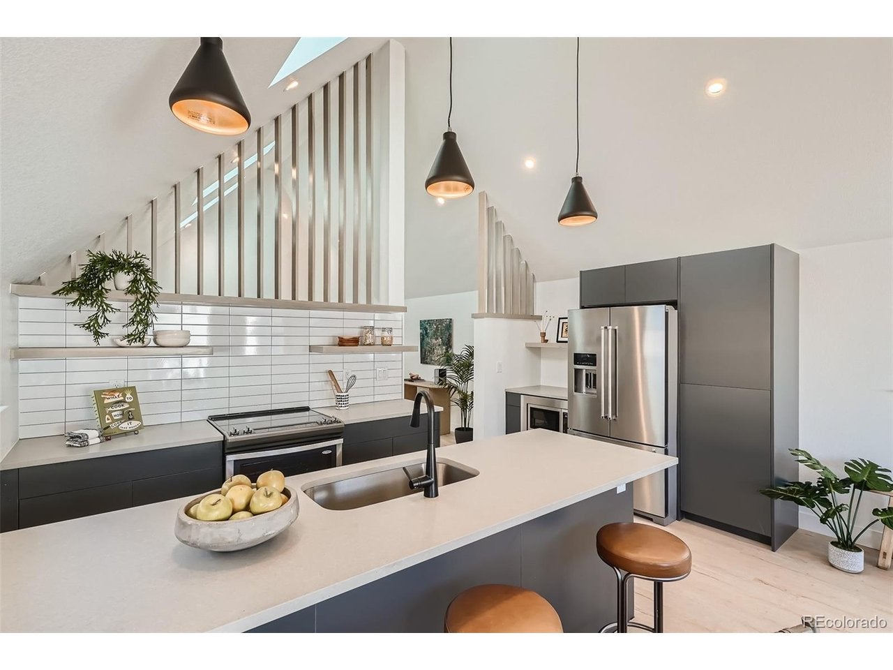1121 S Dahlia St, Denver, CO 80246 photo