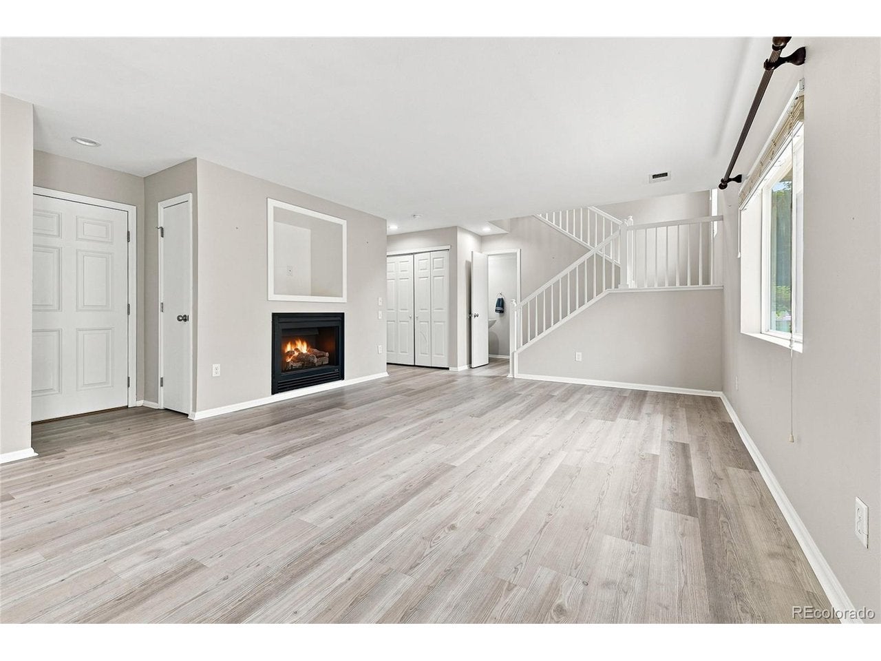 4221 Beautiful Cir, Castle Rock, CO 80109 photo