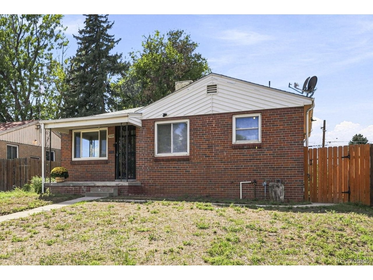 3223 Newport St, Denver, CO 80207 photo