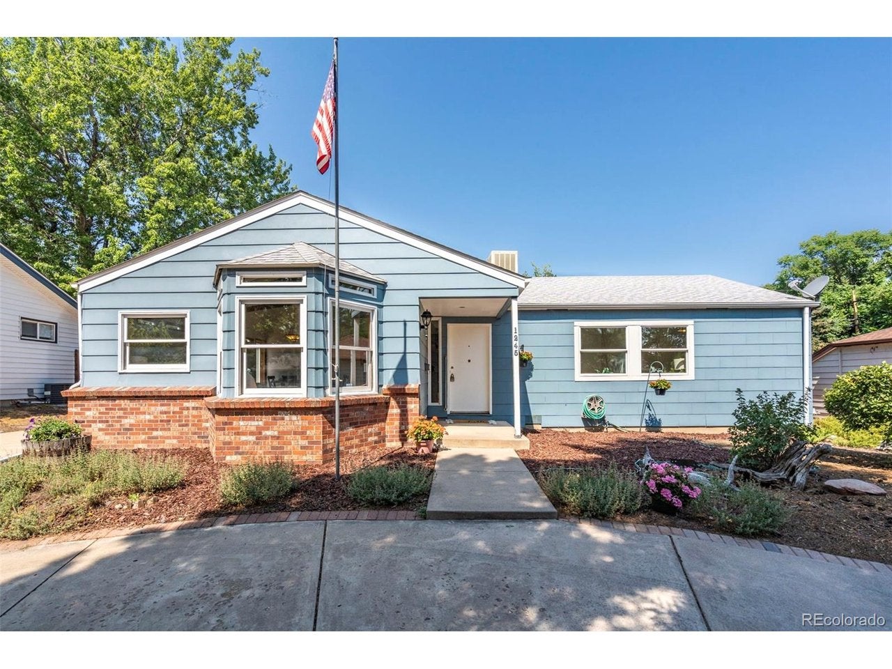 1245 Grape St, Denver, CO 80246