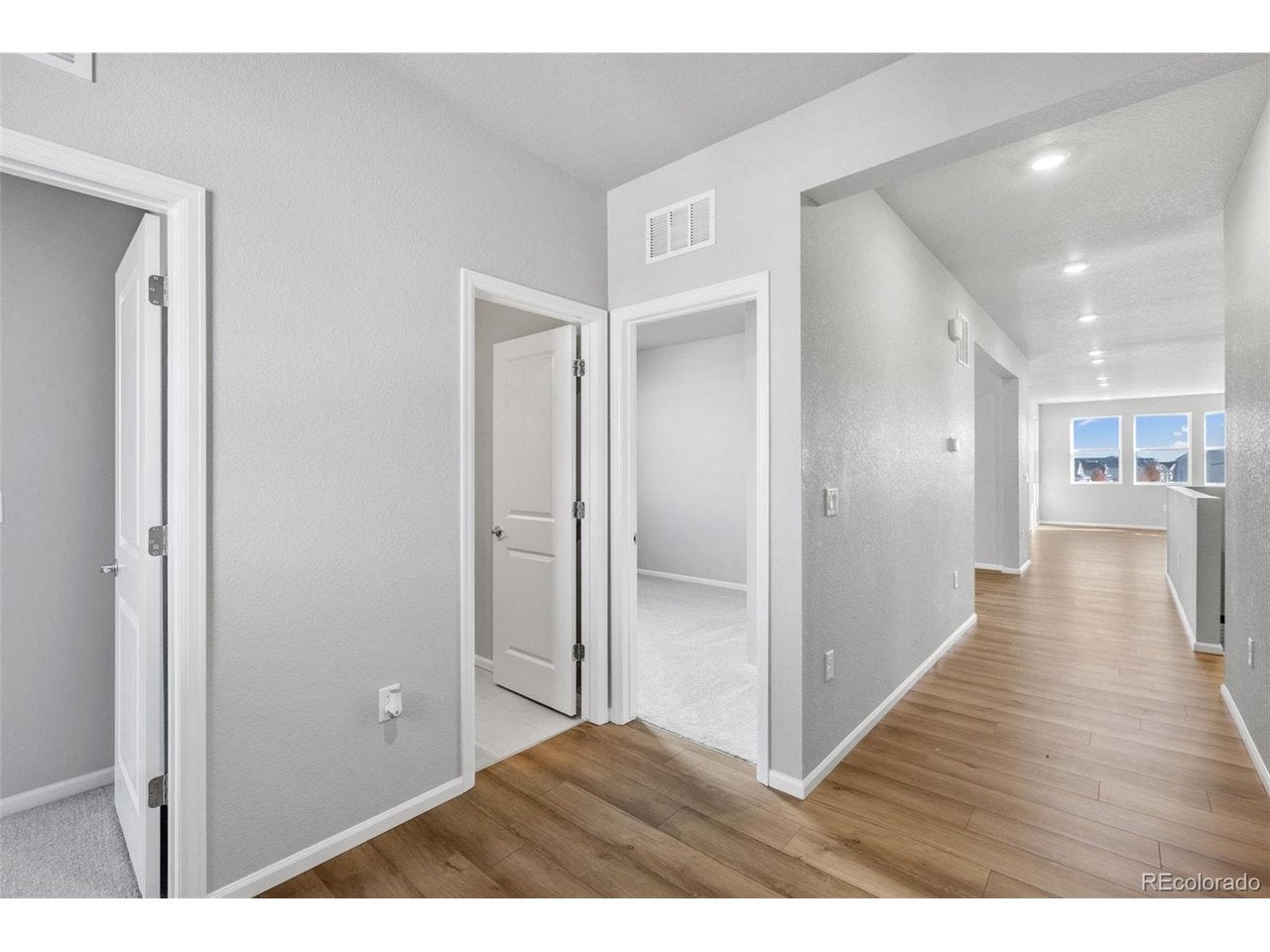 15352 Poplar St, Thornton, CO 80602 photo