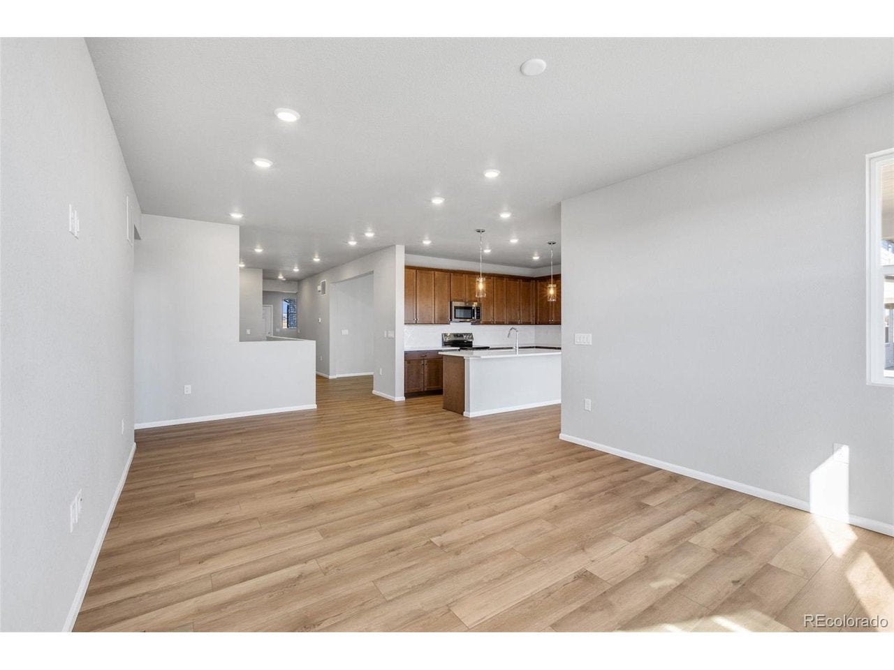15352 Poplar St, Thornton, CO 80602 photo