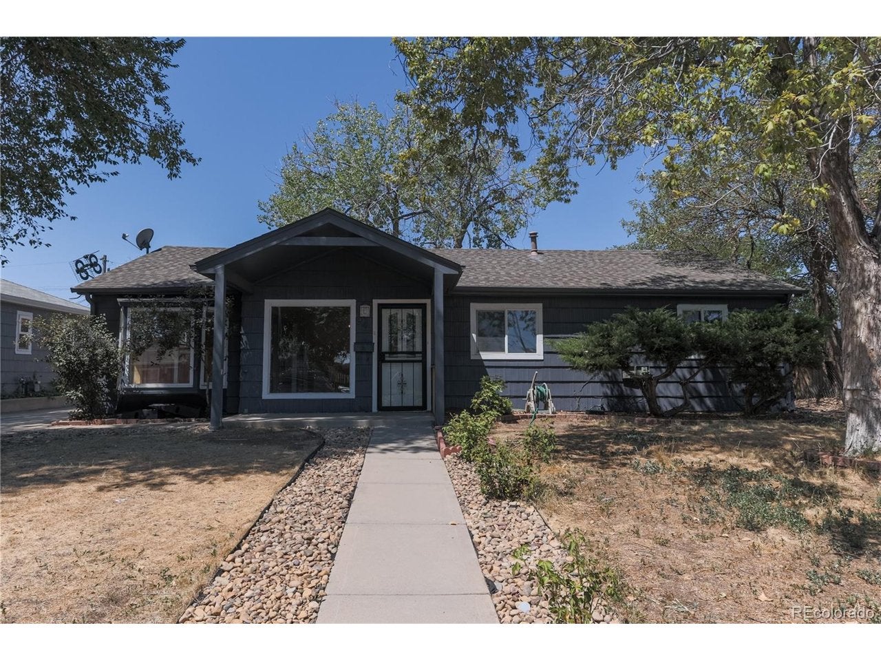 941 Zion St, Aurora, CO 80011