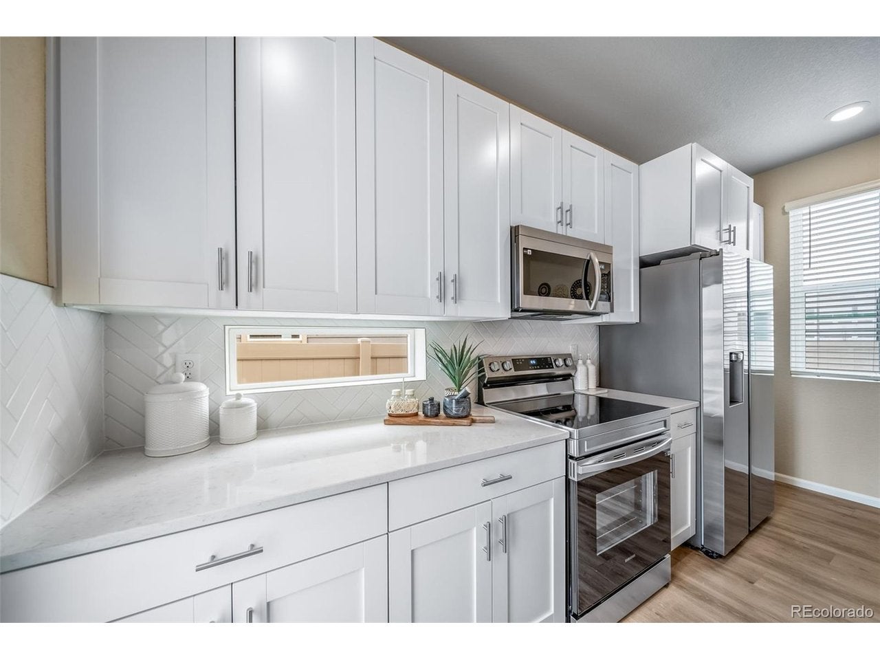 10054 Salem Ct, Commerce City, CO 80022 photo