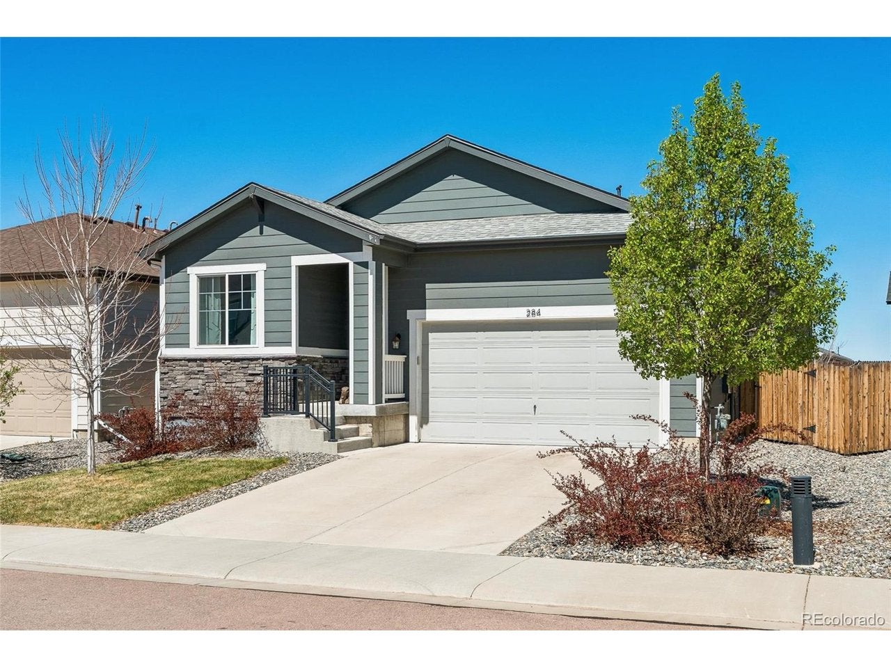 284 Vista Cliff Cir, Castle Rock, CO 80104 photo