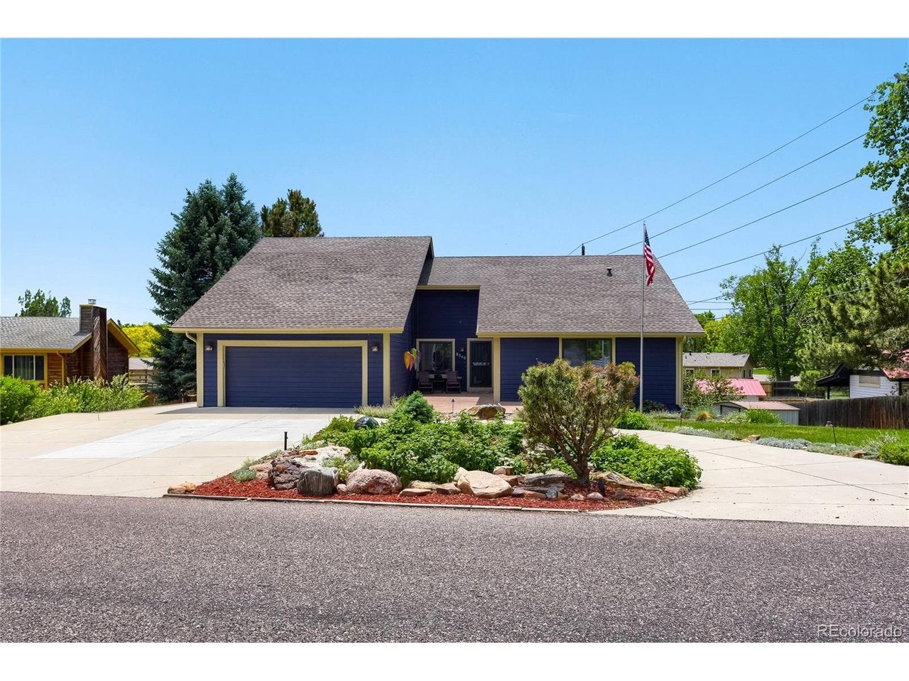 8340 Massey Dr, Littleton, CO 80128