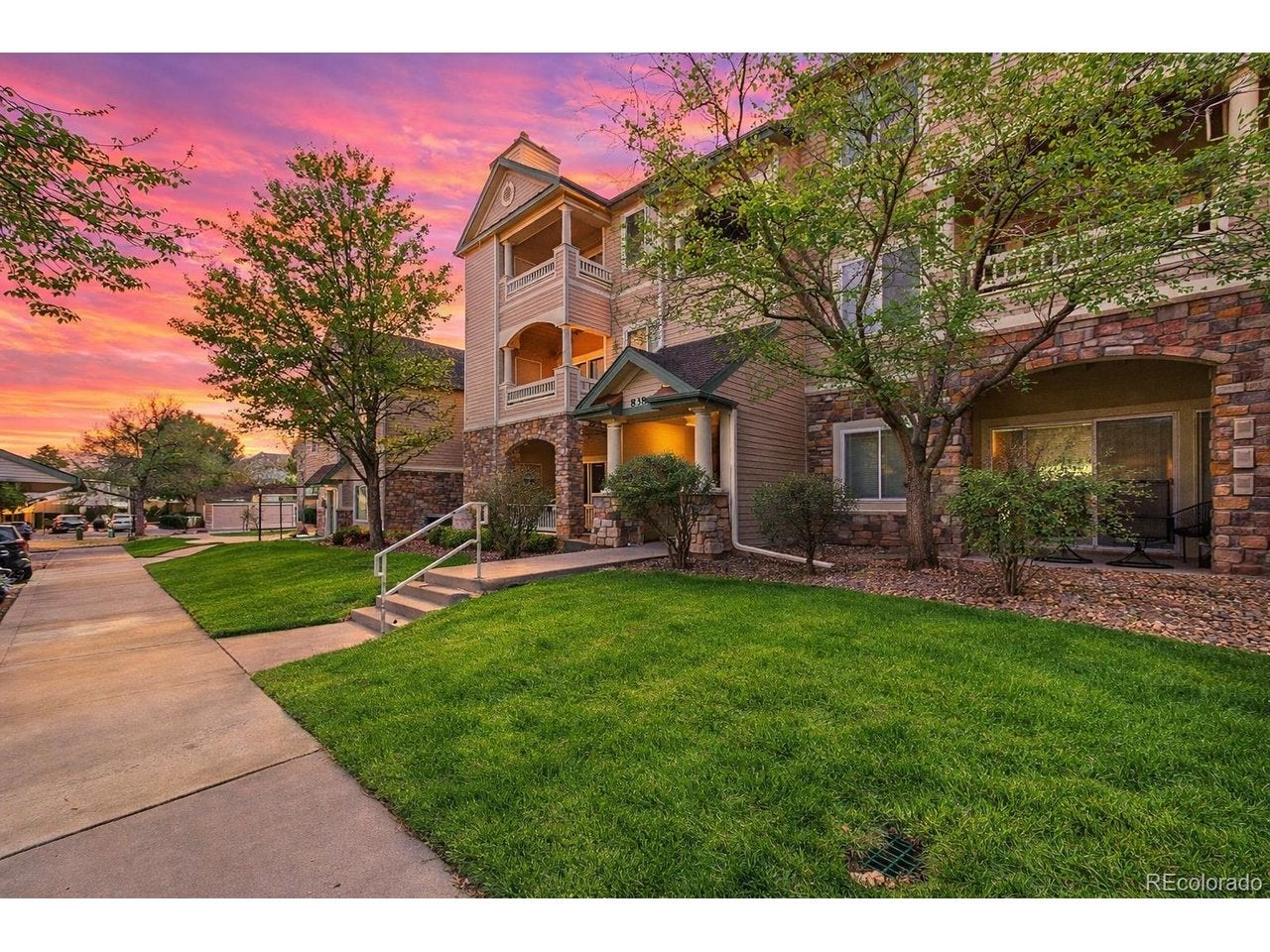 8389 Independence Cir, Littleton, CO 80128