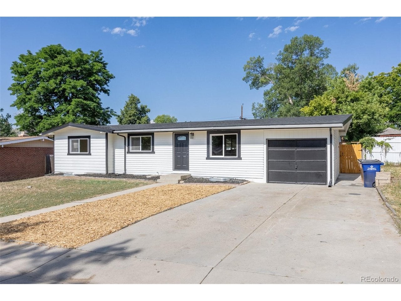 7819 Applewood Ln, Denver, CO 80221