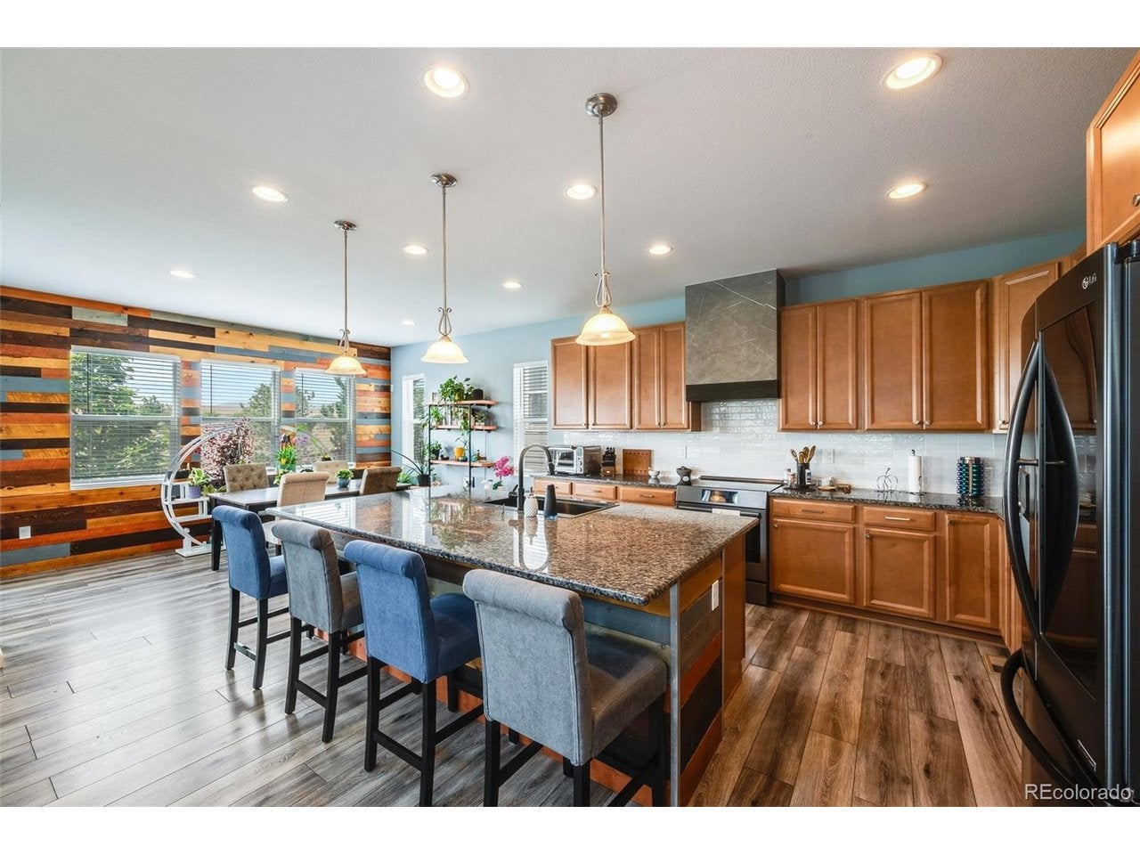 15206 93 Ave, Arvada, CO 80007