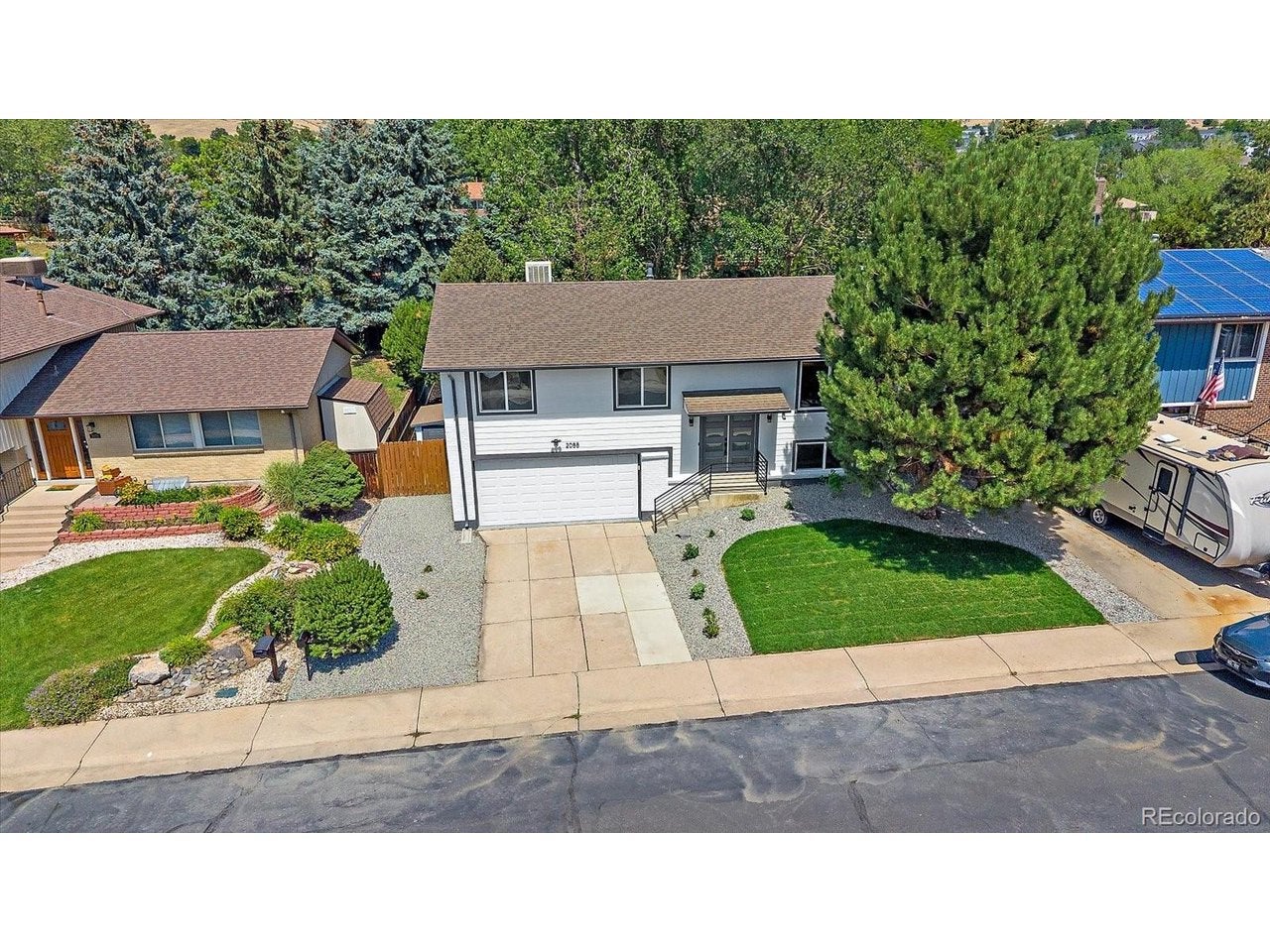 2088 Coors Cir, Lakewood, CO 80228
