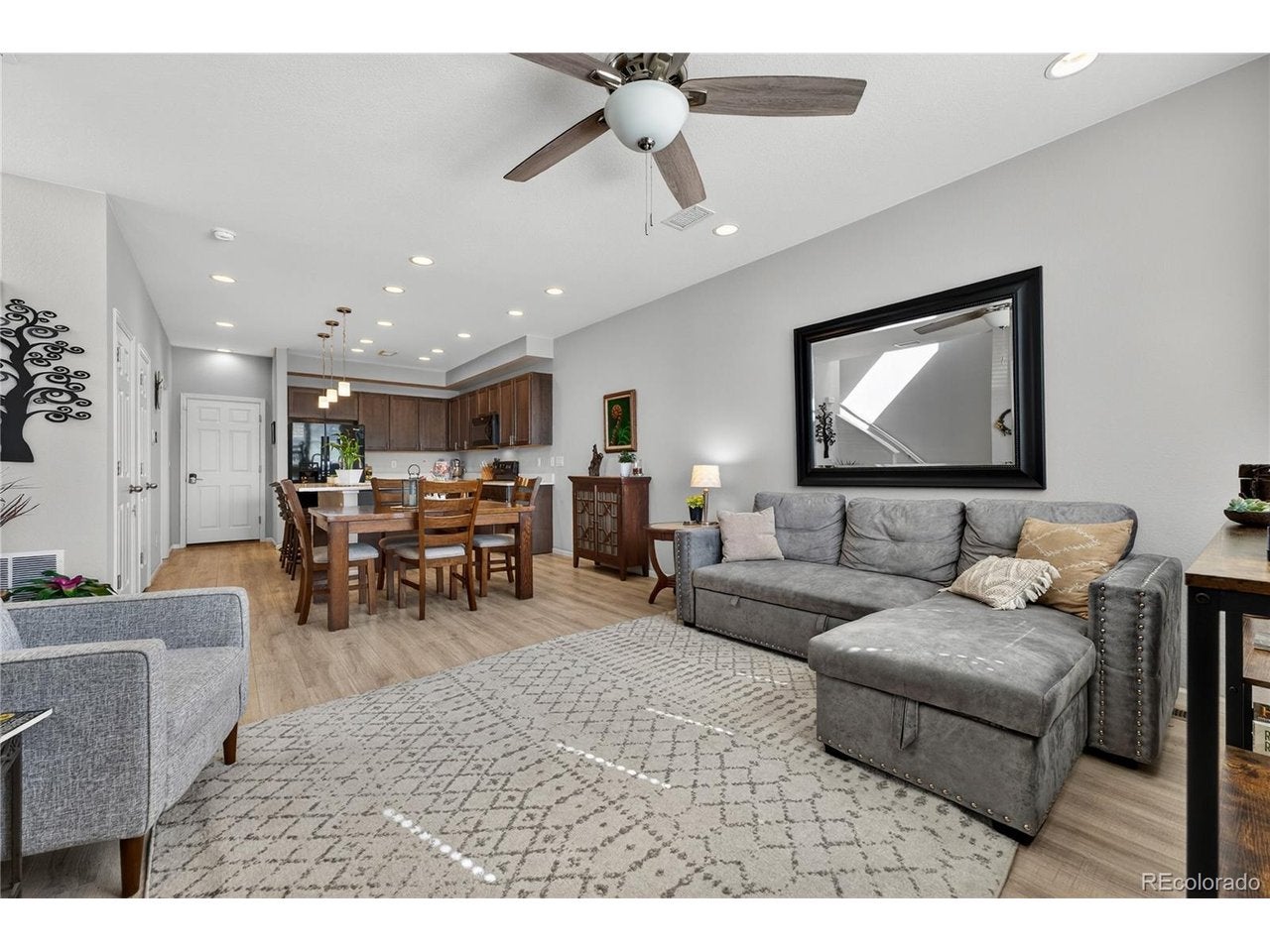 16025 E Elk Pl, Denver, CO 80239 photo