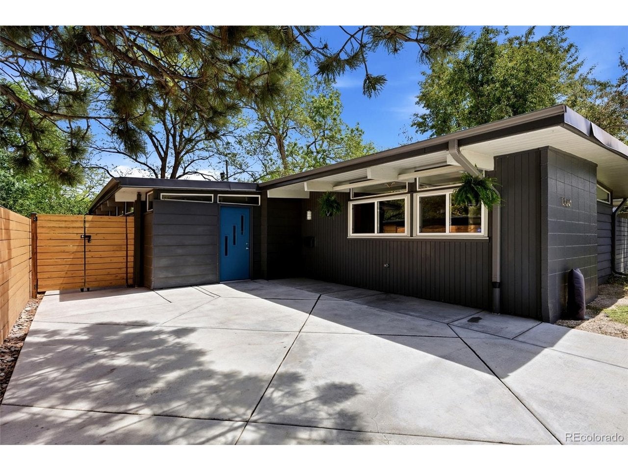 1360 Dahlia St, Denver, CO 80222