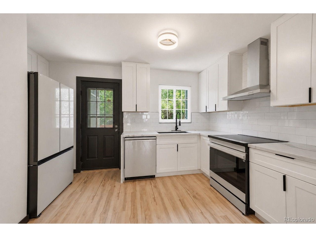 8217 S Fillmore Way, Centennial, CO 80122 photo