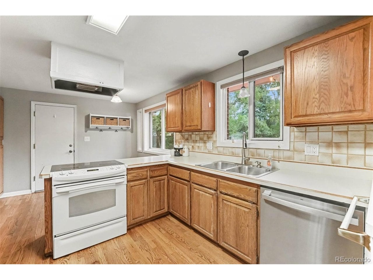 6255 S Cook St, Littleton, CO 80121 photo