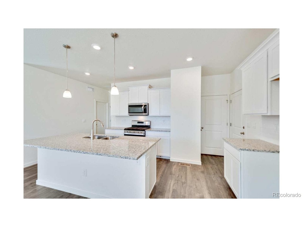 393 N Amory St, Watkins, CO 80137 photo