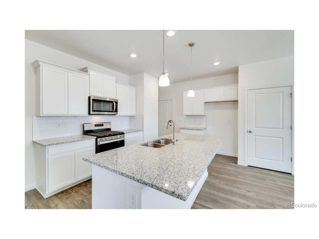 393 N Amory St, Watkins, CO 80137 photo
