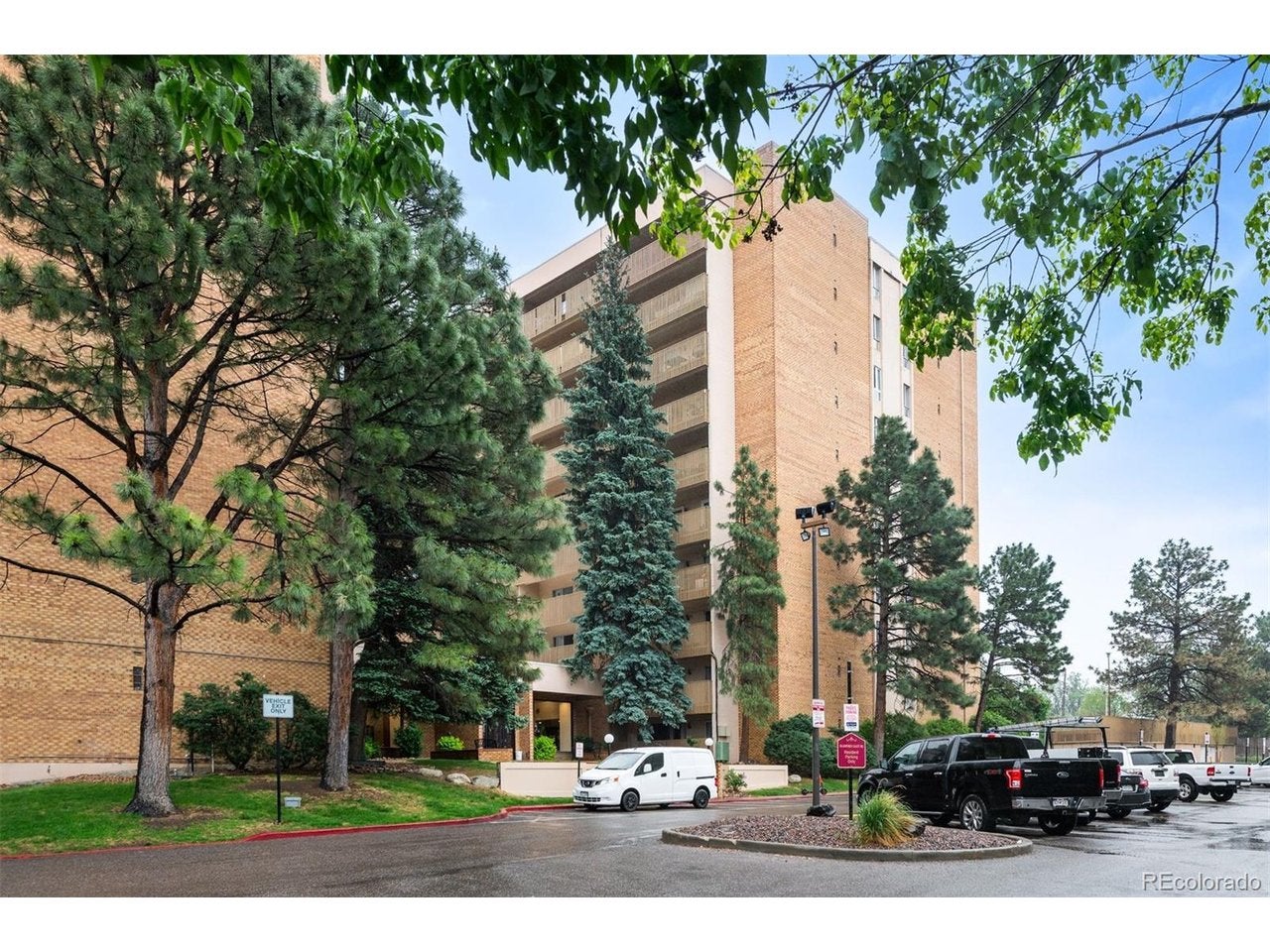 8060 Girard Ave, Denver, CO 80231