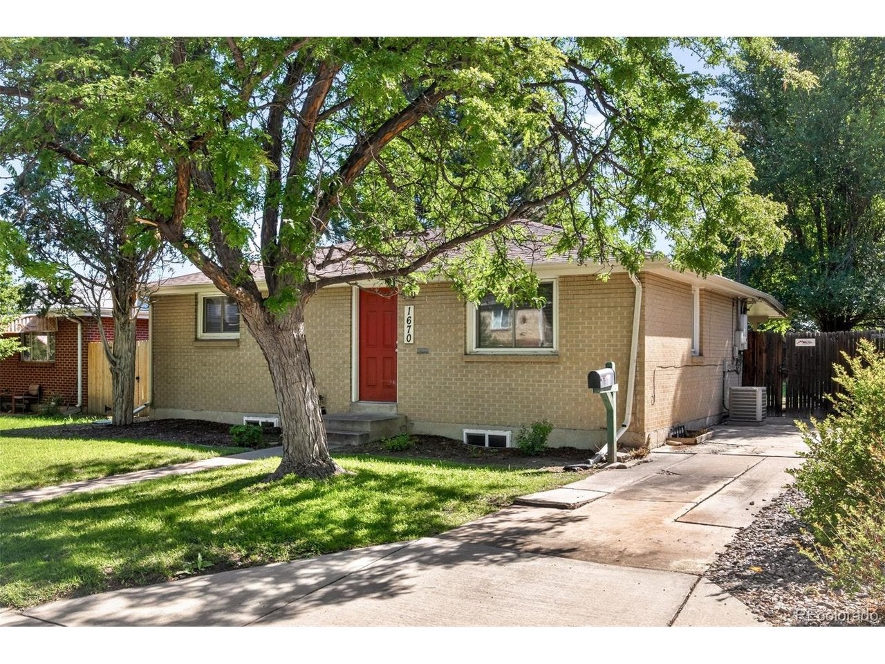 1670 Franklin St, Denver, CO 80210