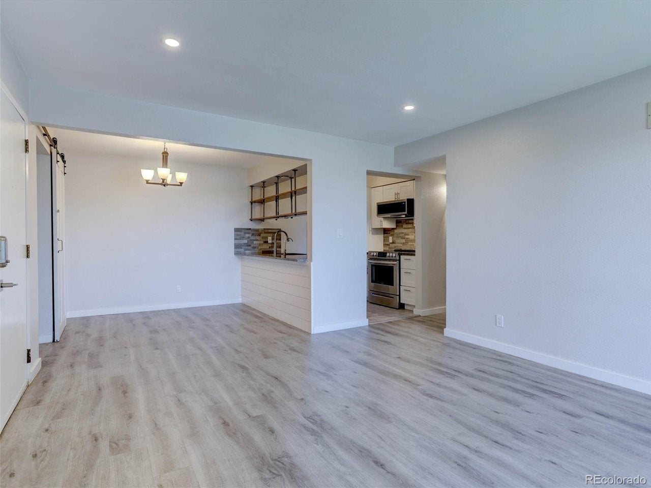 579 Wright St #202, Lakewood, CO 80228 photo