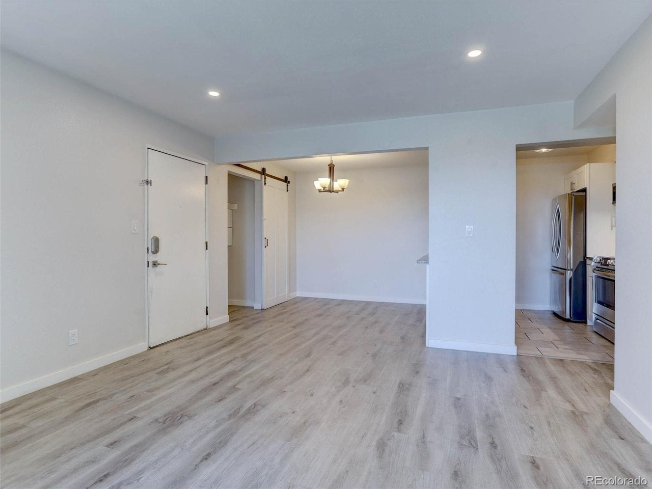 579 Wright St #202, Lakewood, CO 80228 photo