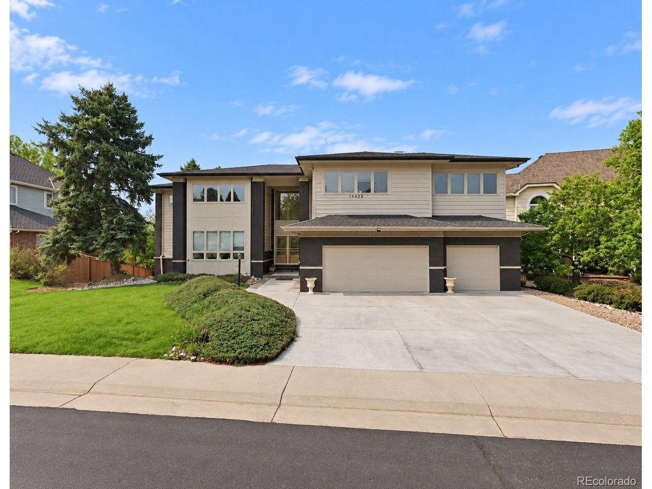 16462 Berry Pl, Centennial, CO 80015