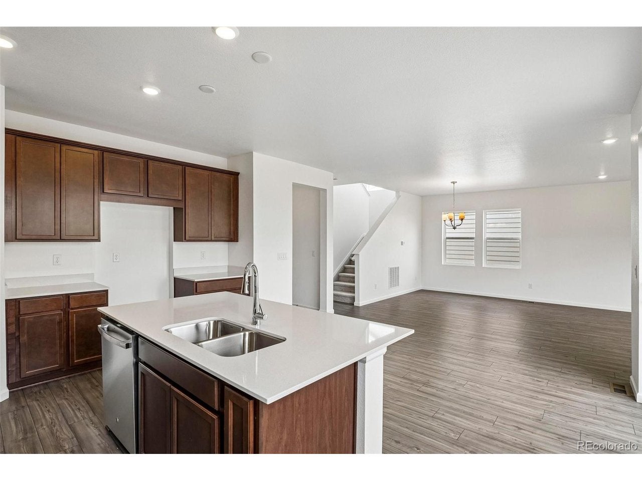 28425 E 4 Ave, Watkins, CO 80137 photo