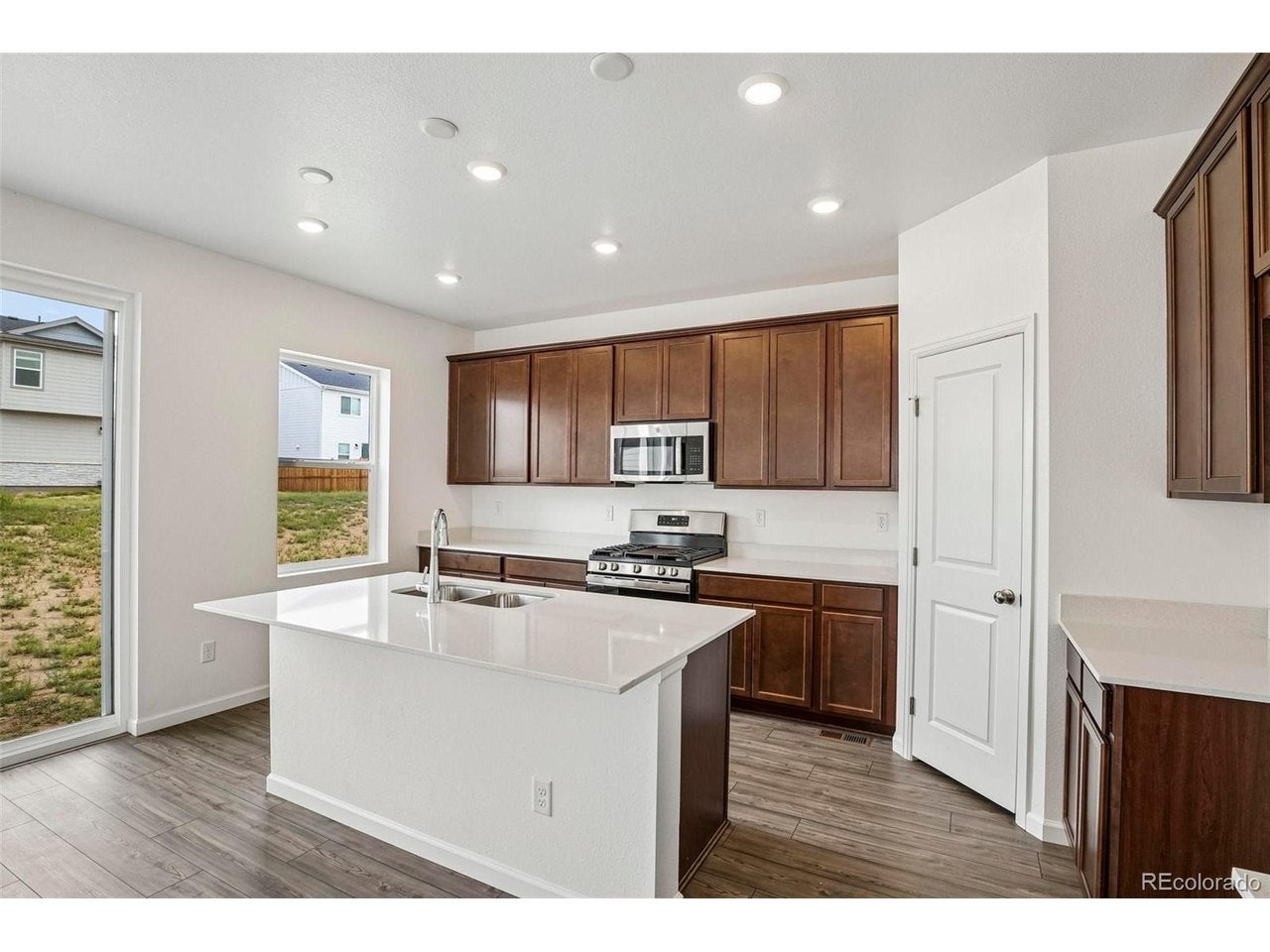 28425 E 4 Ave, Watkins, CO 80137 photo