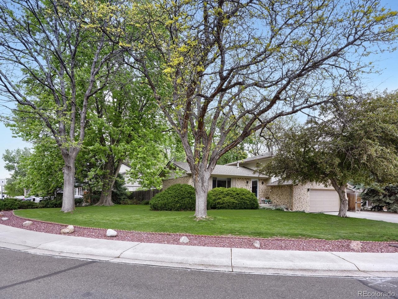 9093 W Warren Dr, Lakewood, CO 80227 photo