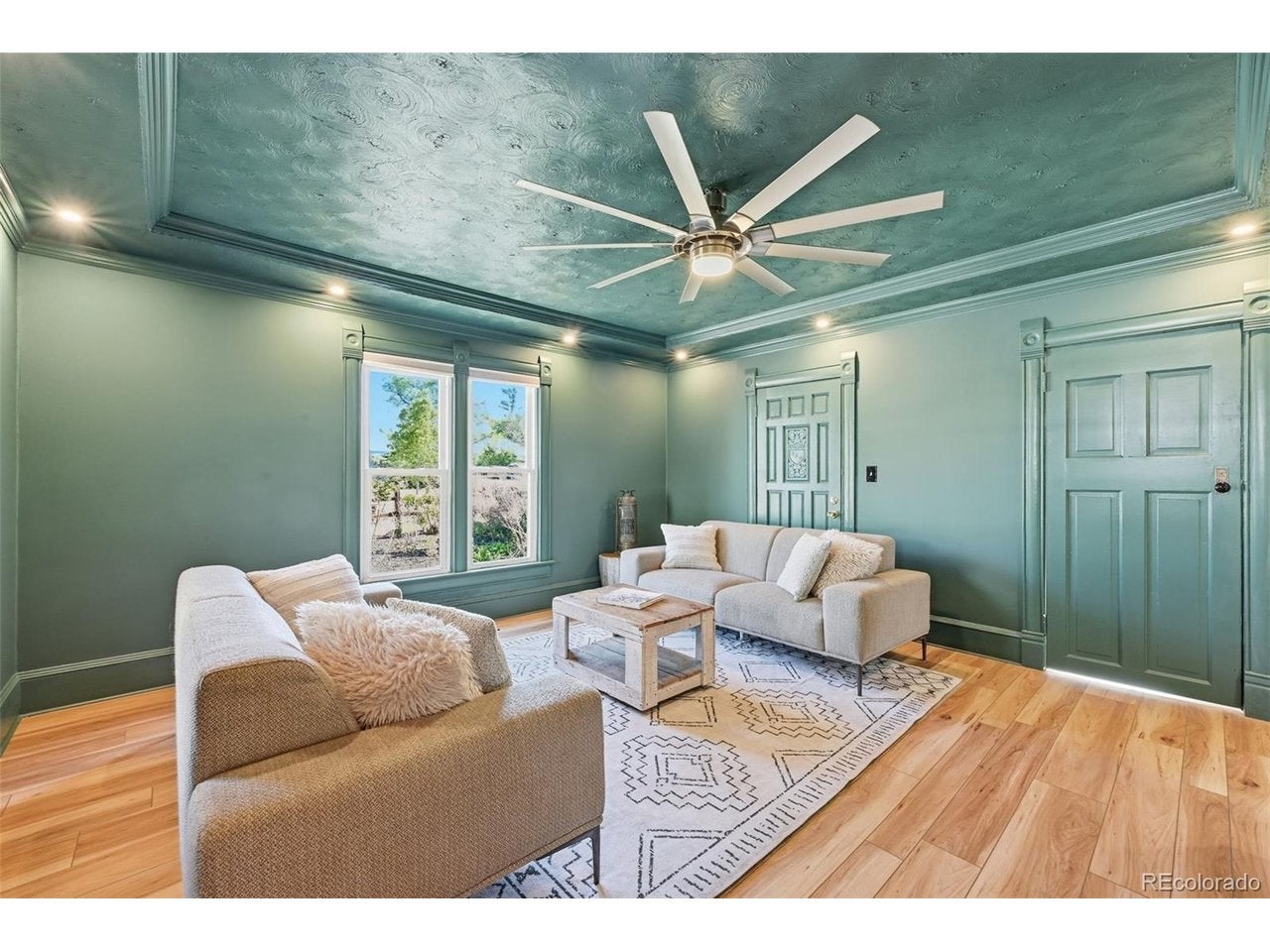 937 E Costilla St, Colorado Springs, CO 80903 photo