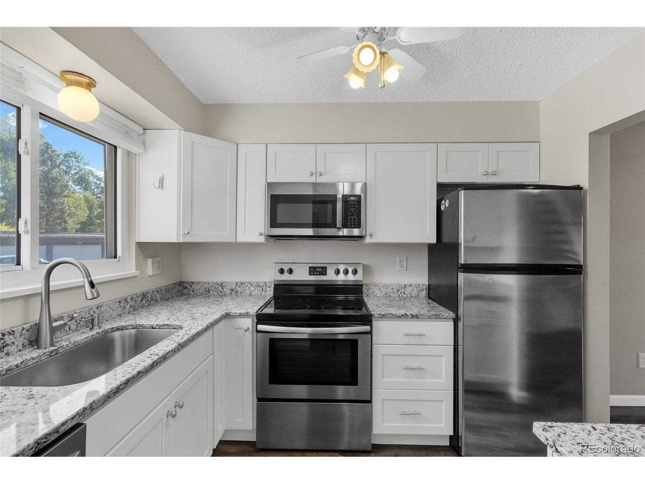 488 E Highline Cir, Centennial, CO 80122 photo