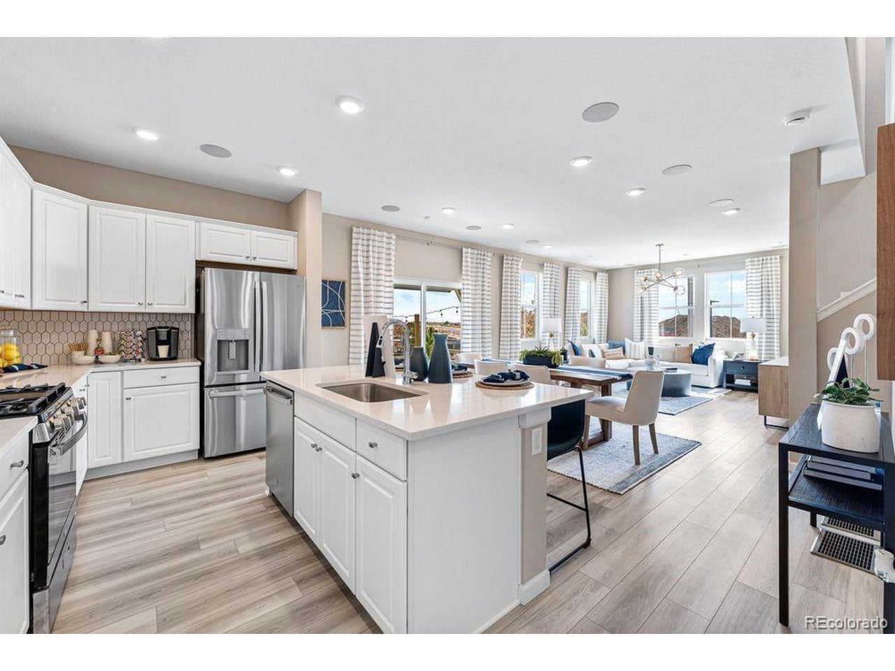 23722 E 33 Pl, Aurora, CO 80019 photo