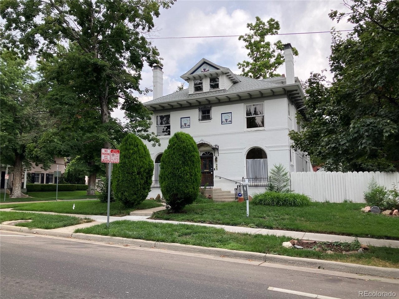 684 Downing St, Denver, CO 80218